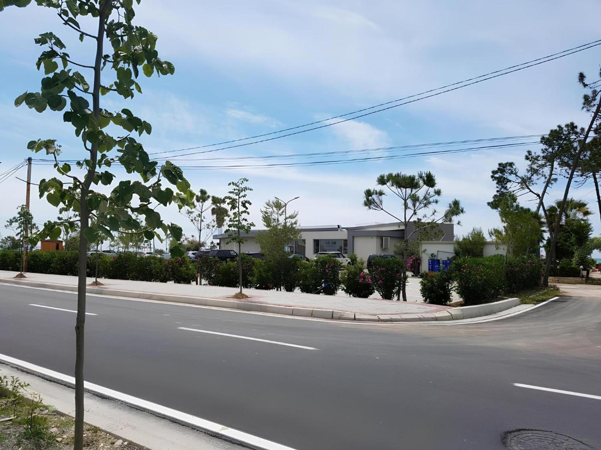 Delight Apartments Golem  Ngoại thất bức ảnh