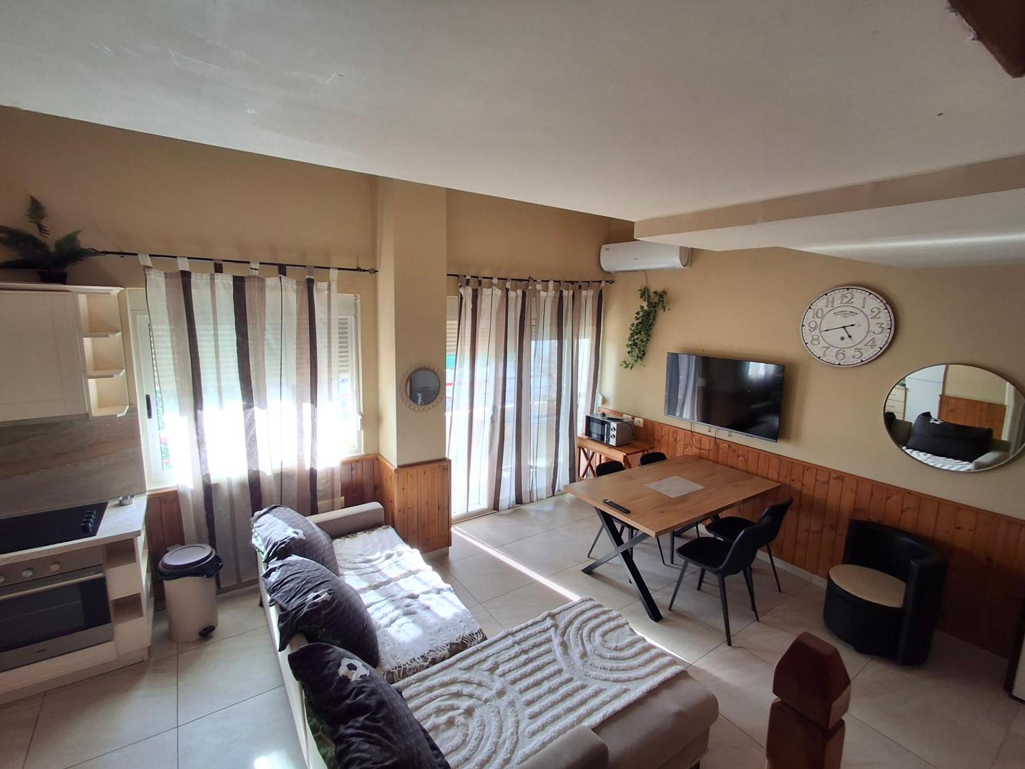 Delight Apartments Golem  Ngoại thất bức ảnh